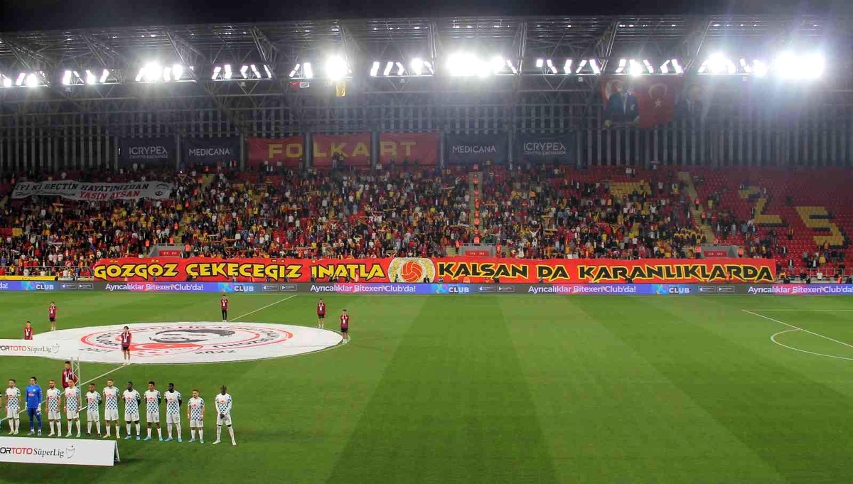 Spor Toto Süper Lig: Göztepe: 1 - Çaykur Rizespor: 3 (İlk Yarı)