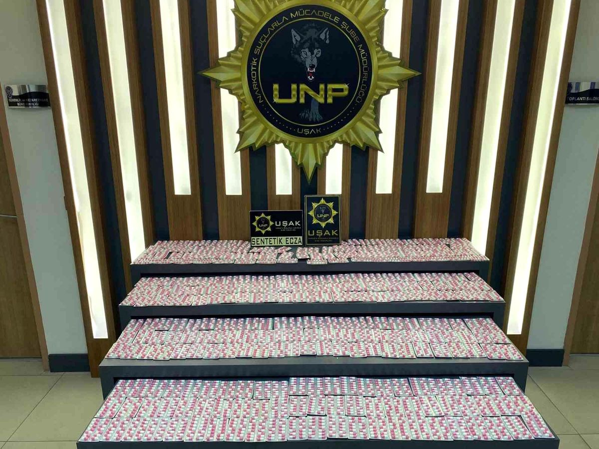 Şüpheli araçtan 4 bin adet uyuşturucu hap çıktı