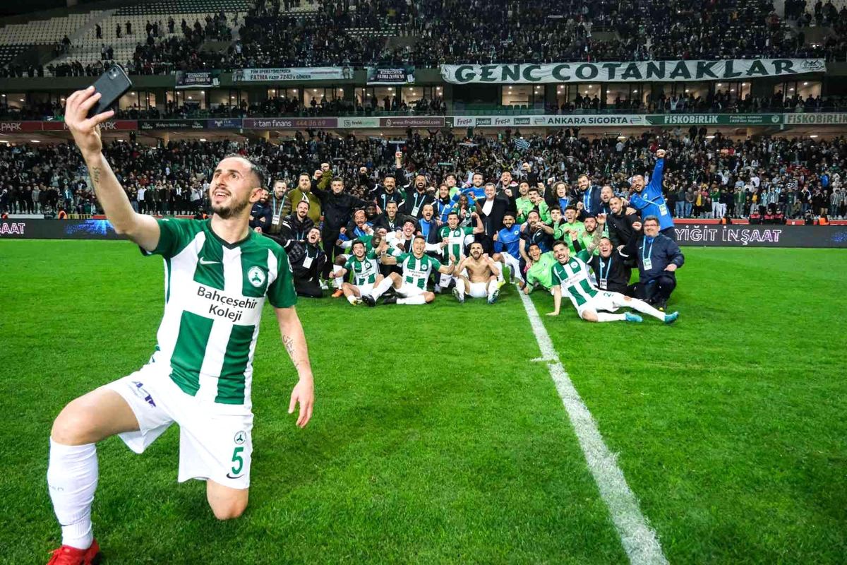 Tahsin Çoban; "Taraftarlarımıza çifte bayram yaşattığımız için mutluyuz"