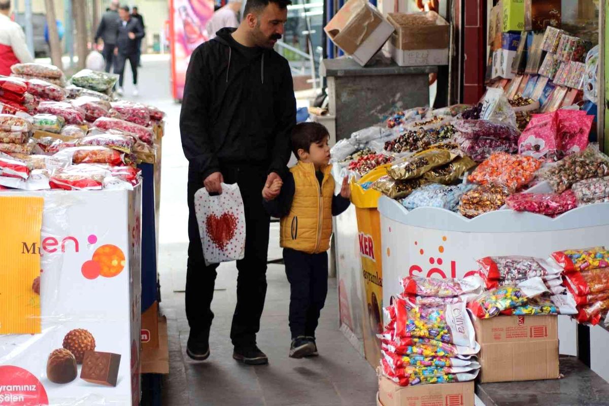 Tatvan\'da bayram yoğunluğu