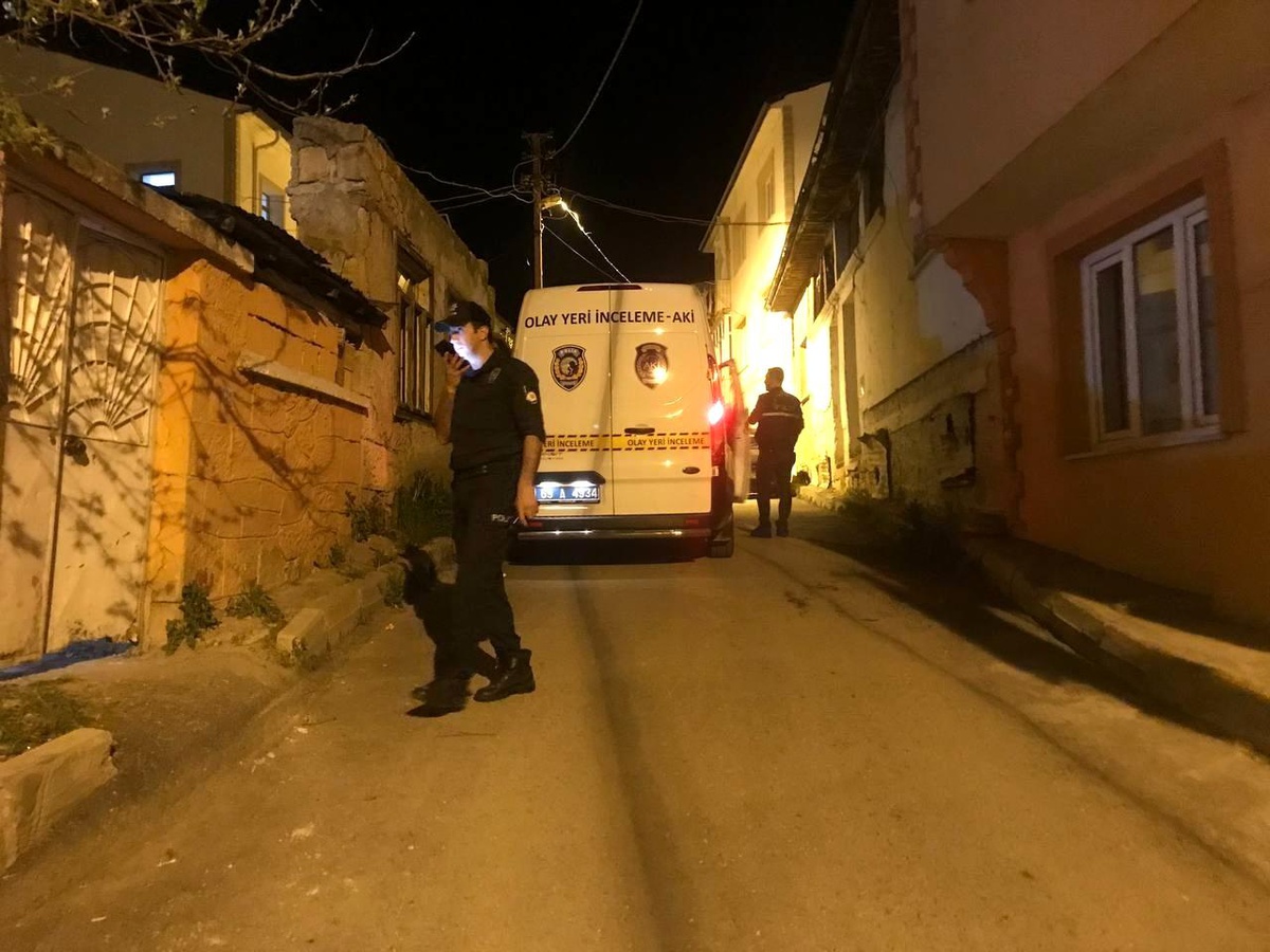 Son dakika: Tesisatçı tamir için gittiği evde kafasına sopayla vurularak öldürüldü