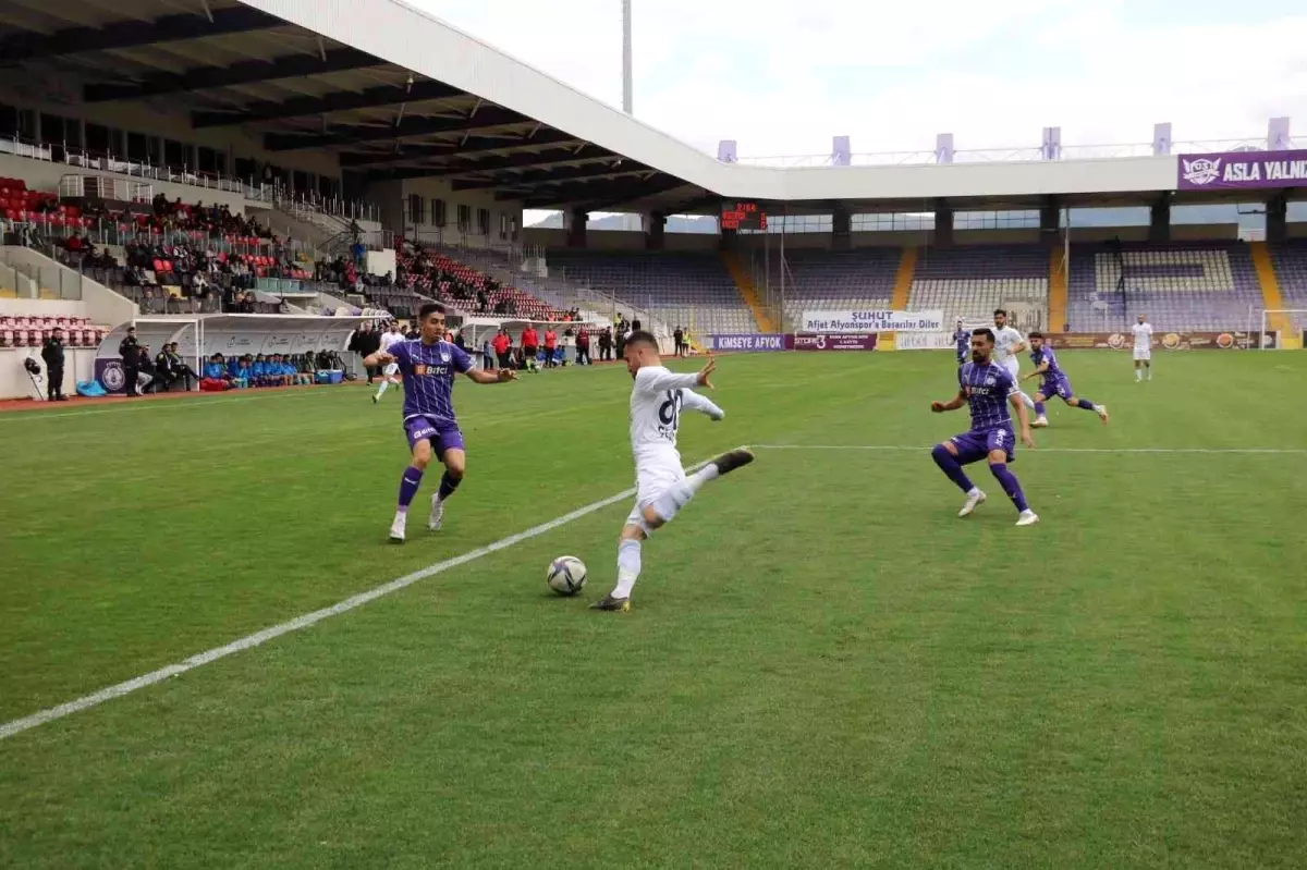 TFF 2. Lig: Afyonspor: 4 Sarıyer: 2