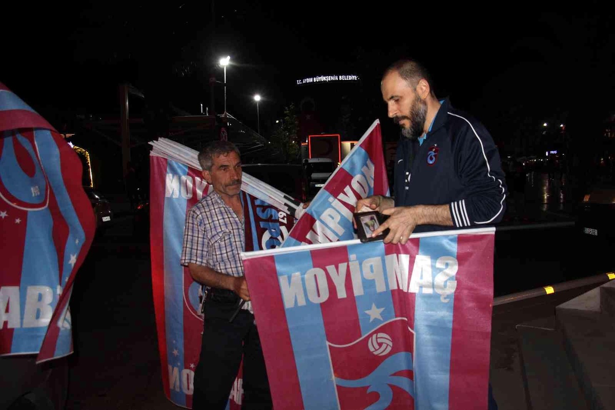Trabzonspor\'un şampiyonluğuna en çok \'o\' sevindi