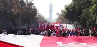 1 Mayıs Emek ve Dayanışma Günü'nde polis göstericilere müdahale etti