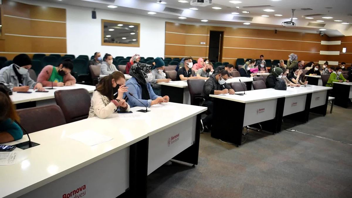 Bornova'da İstihdama 'Altın Bilezik' Katkısı