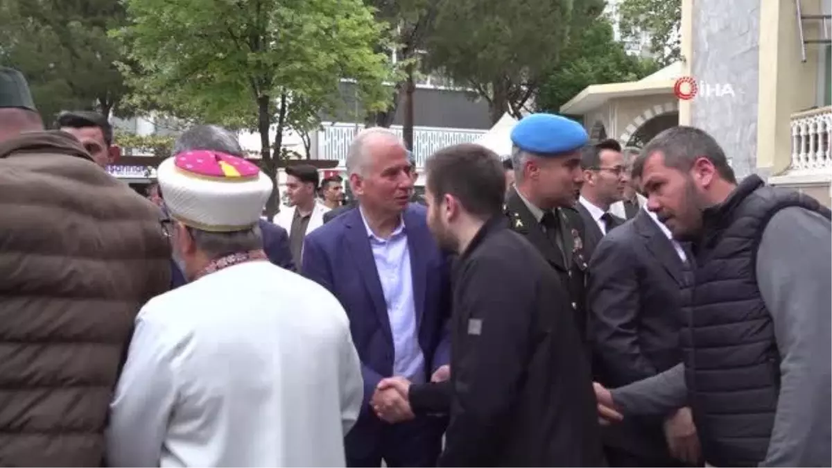 Denizli'de bayramlaşma geleneği değişmedi