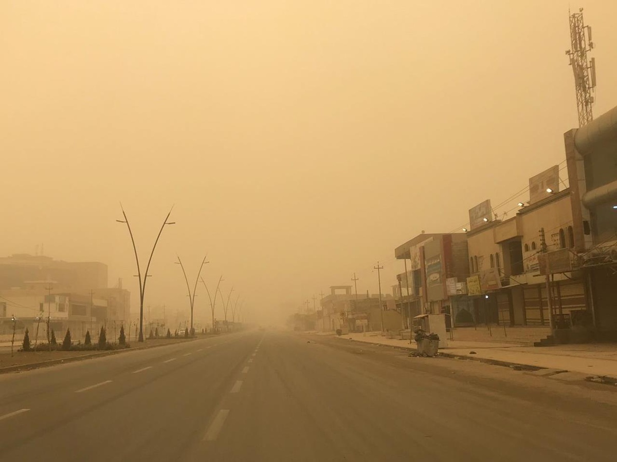 Irak\'ın Salahaddin ilinde yoğun kum fırtınası hayatı olumsuz etkiledi