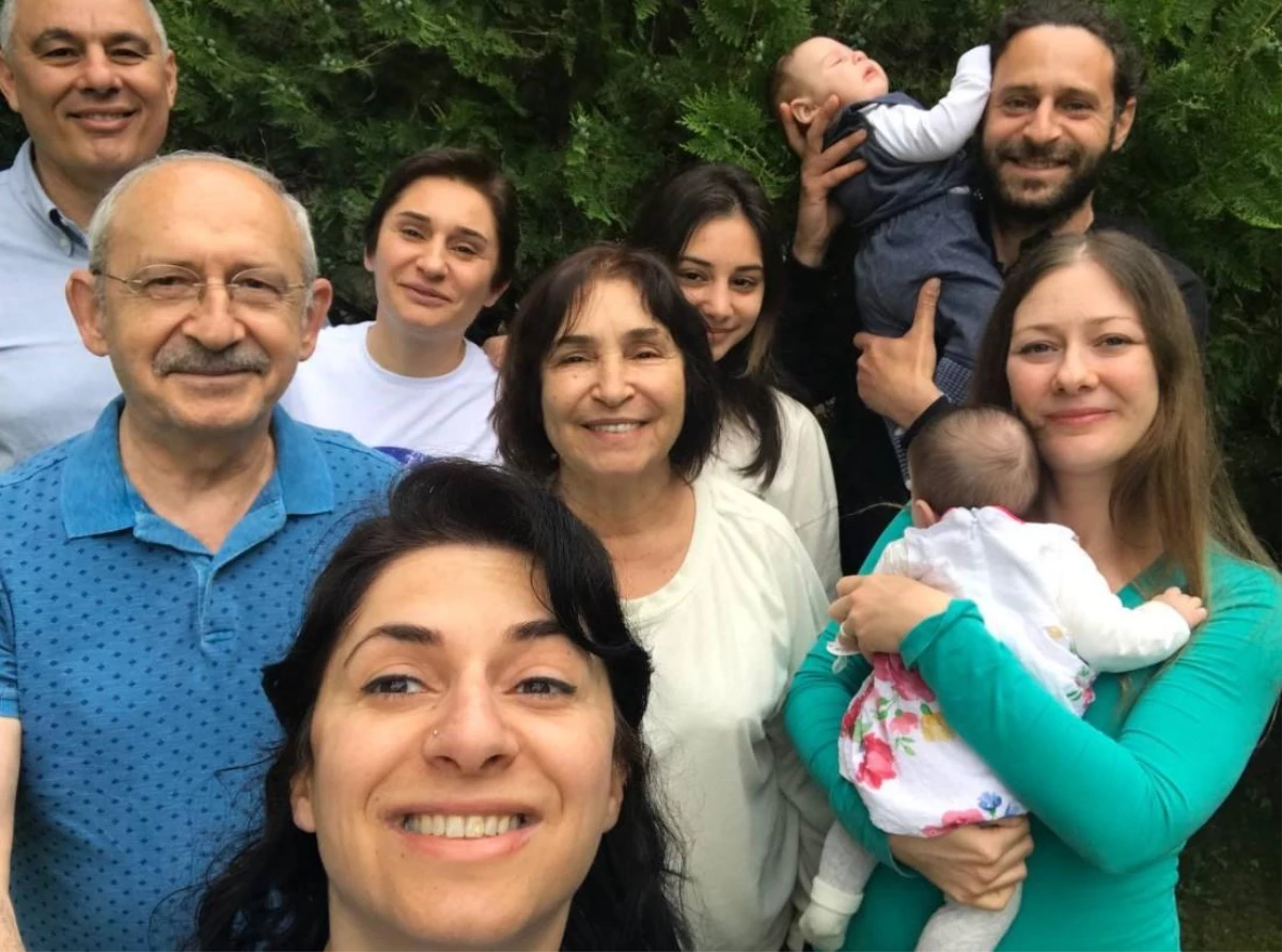 Kemal Kılıçdaroğlu\'ndan bayram paylaşımı! Fotoğrafta bulunan bebeklere özel vurgu yaptı
