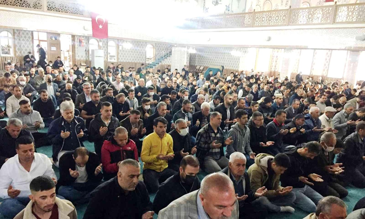 Kulu\'da 2 yılın ardından bayram namazı kılındı