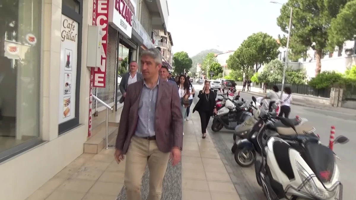 Marmaris Belediye Başkanı Mehmet Oktay Marmarislilerle Bayramlaştı