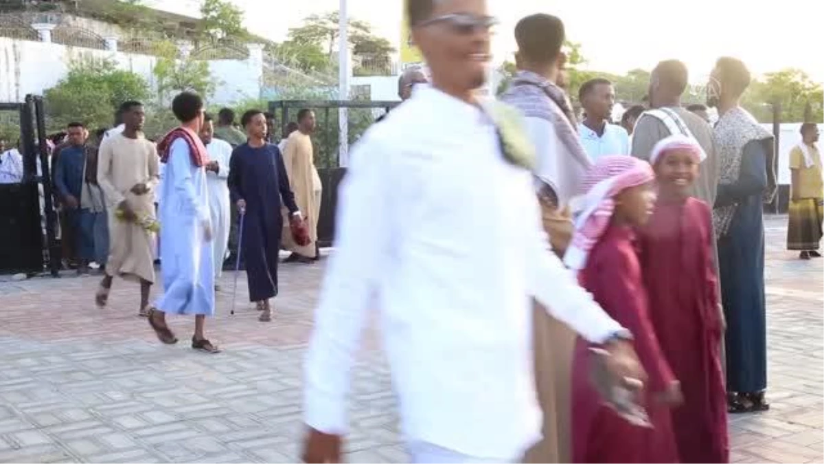 Somali\'de Ramazan Bayramı namazı kılındı