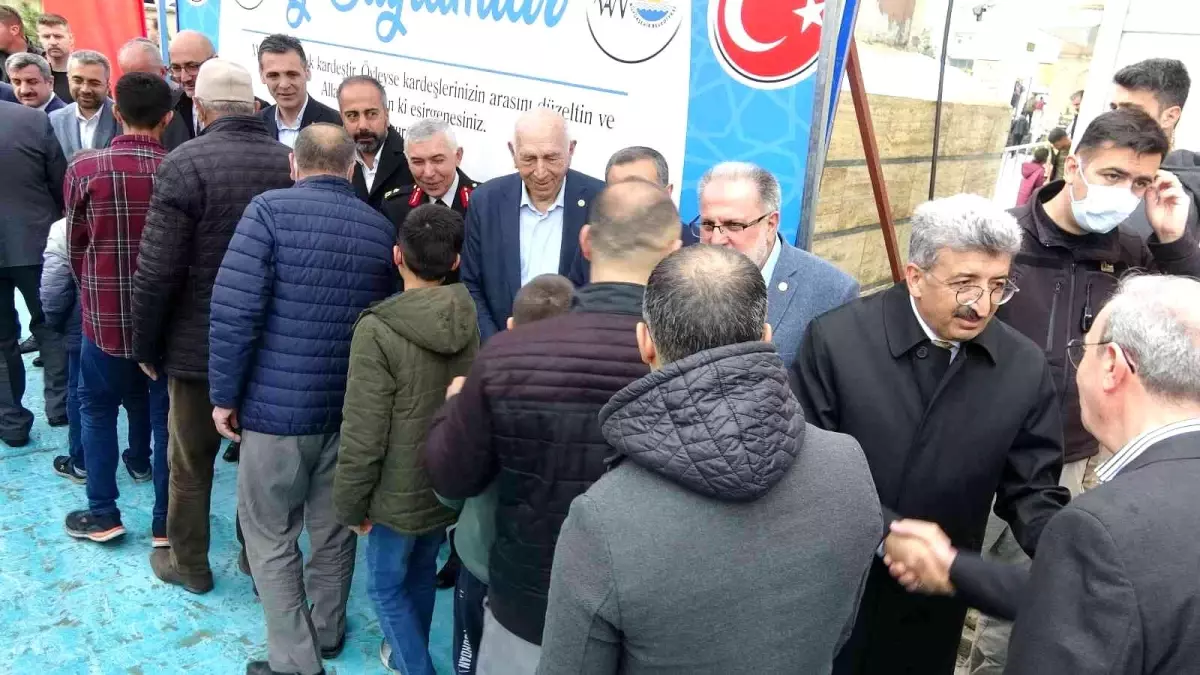 Van\'da \'resmi bayramlaşma\' programı