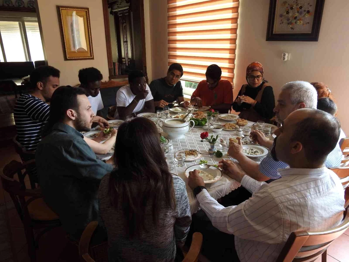 Yabancı uyruklu öğrenciler bayramı Gaziantep kültürüyle yaşadı