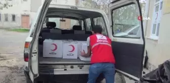 Yangınzede çocukların bayramda yüzlerini güldürdüler
