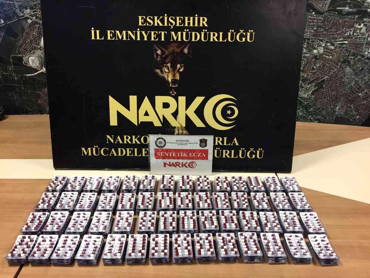 3 bin 136 uyuşturucu hap Eskişehir\'e girmeden ele geçirildi