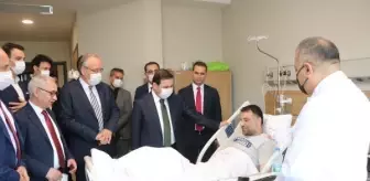 Son dakika haberi... Adalet Bakan Yardımcısı Kuş'tan Bursa'daki terör saldırısında yaralananlara ziyaret