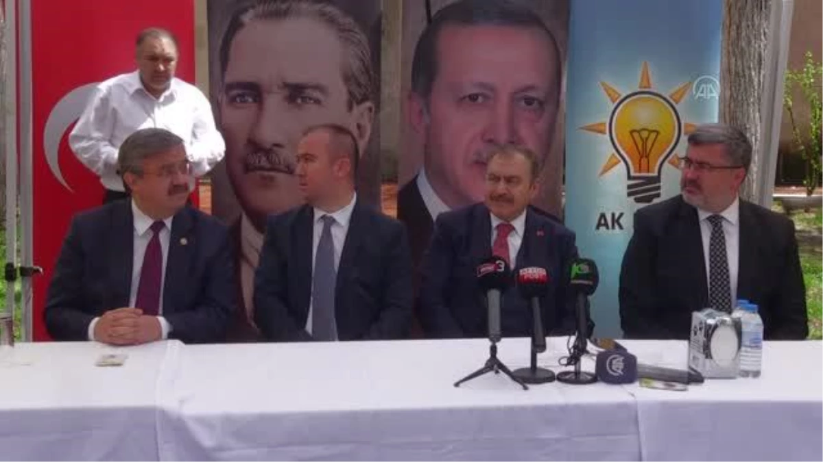 AFYONKARAHİSAR - AK Parti Afyonkarahisar İl Teşkilatı bayramlaştı