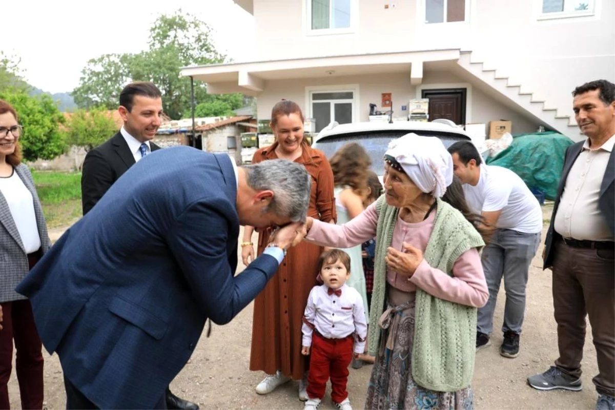 Başkan Oktay, bayramı vatandaşlarla bir arada geçiriyor