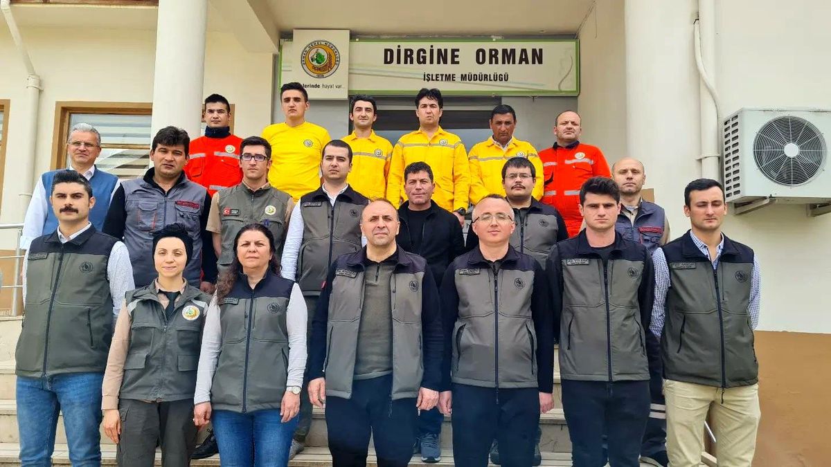 Bayraktaroğlu, yangın ilk müdahale ekipleriyle bayramlaştı