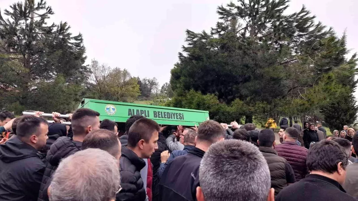 Son dakika 3. sayfa: Bayram ziyaretinde kazada ölen sürücü toprağa verildi