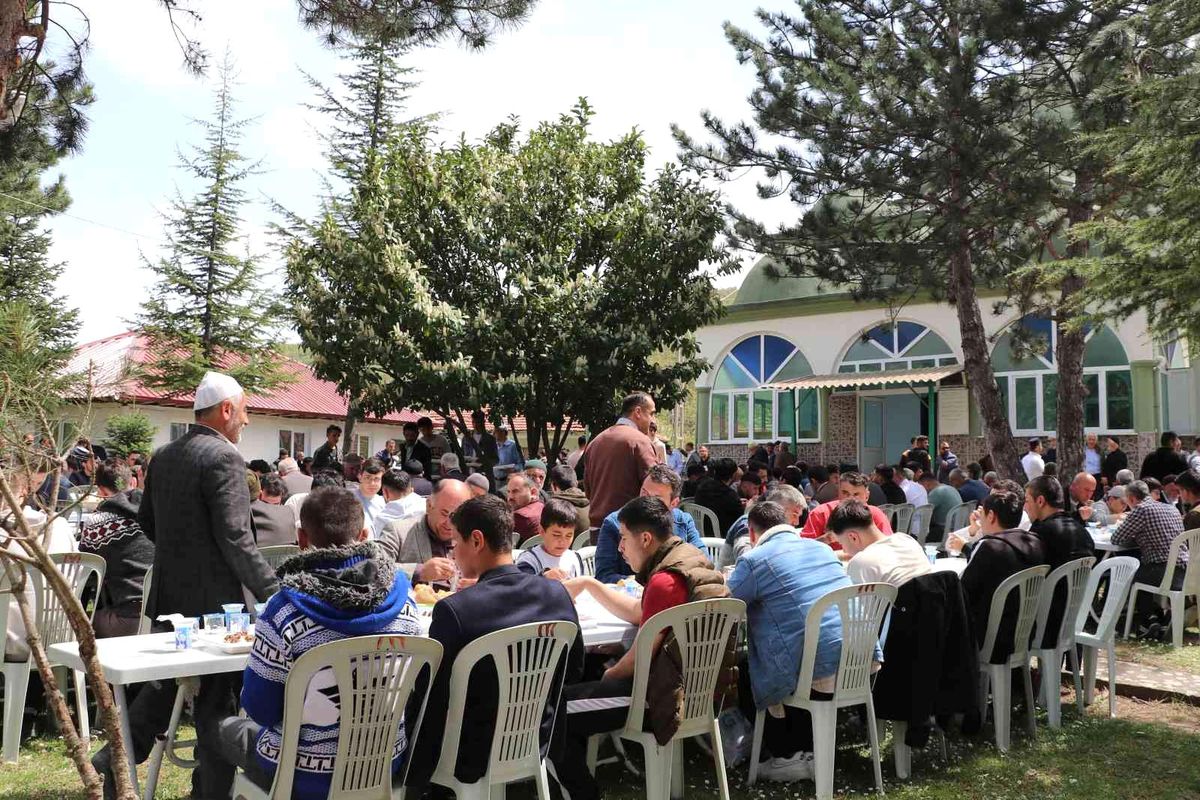 Havza'da çiftçiler afetlerden korunmak için kurban kesti