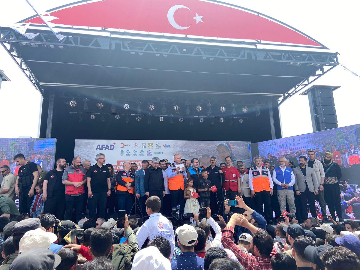 İçişleri Bakanı Soylu, İdlib'de briket evlerin anahtar teslim töreninde konuştu Açıklaması