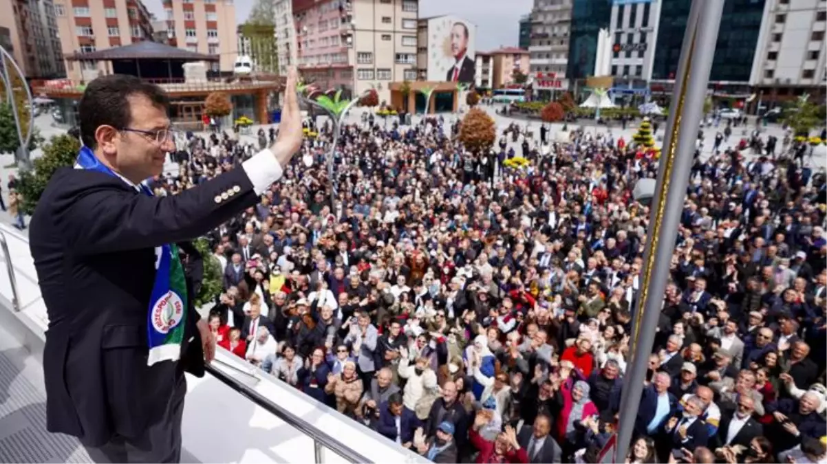 İmamoğlu, Rize\'de halkı selamlarken Cumhurbaşkanı Erdoğan\'ın posteri kadraja girdi