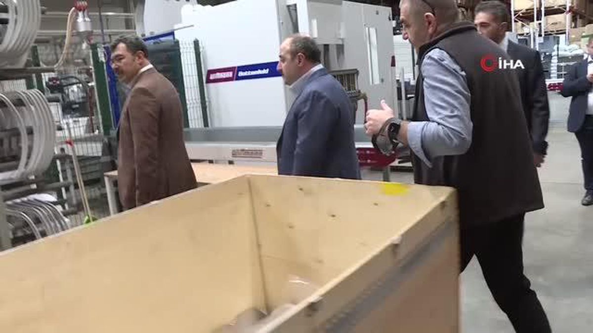 Mobilya firması uydu taşıma ve rokete yükleme sistemi üretti