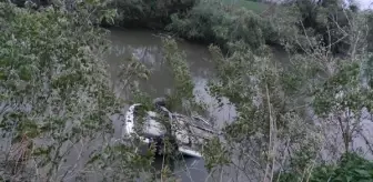Otomobil Tunca Nehri'ne uçtu: 2 ölü, 1 yaralı