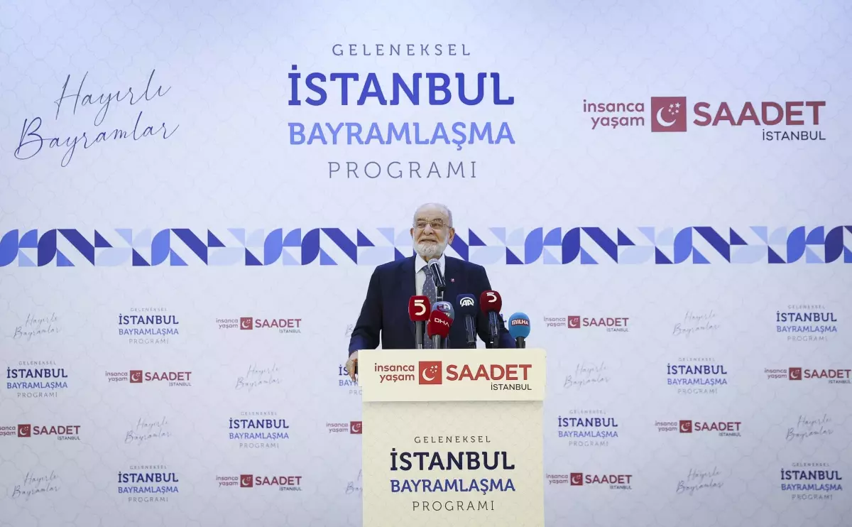Saadet Partisi Genel Başkanı Karamollaoğlu İstanbul'da partililerle bayramlaştı