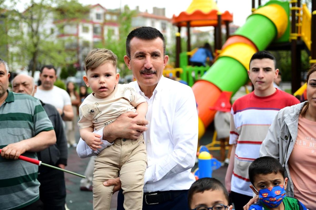 Altındağ Belediye Başkanı Balcı\'dan ilçe sakinlerine bayram ziyareti
