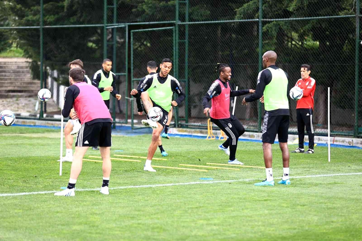 Beşiktaş\'ta Fenerbahçe maçı hazırlıkları başladı