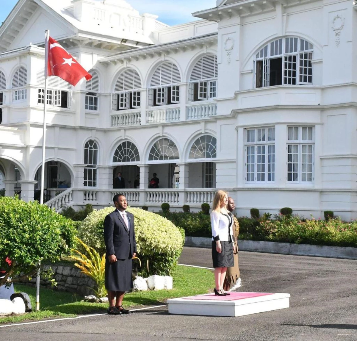 Büyükelçi Ünsay, Fiji Cumhurbaşkanı Katonivere\'ye güven mektubunu sundu