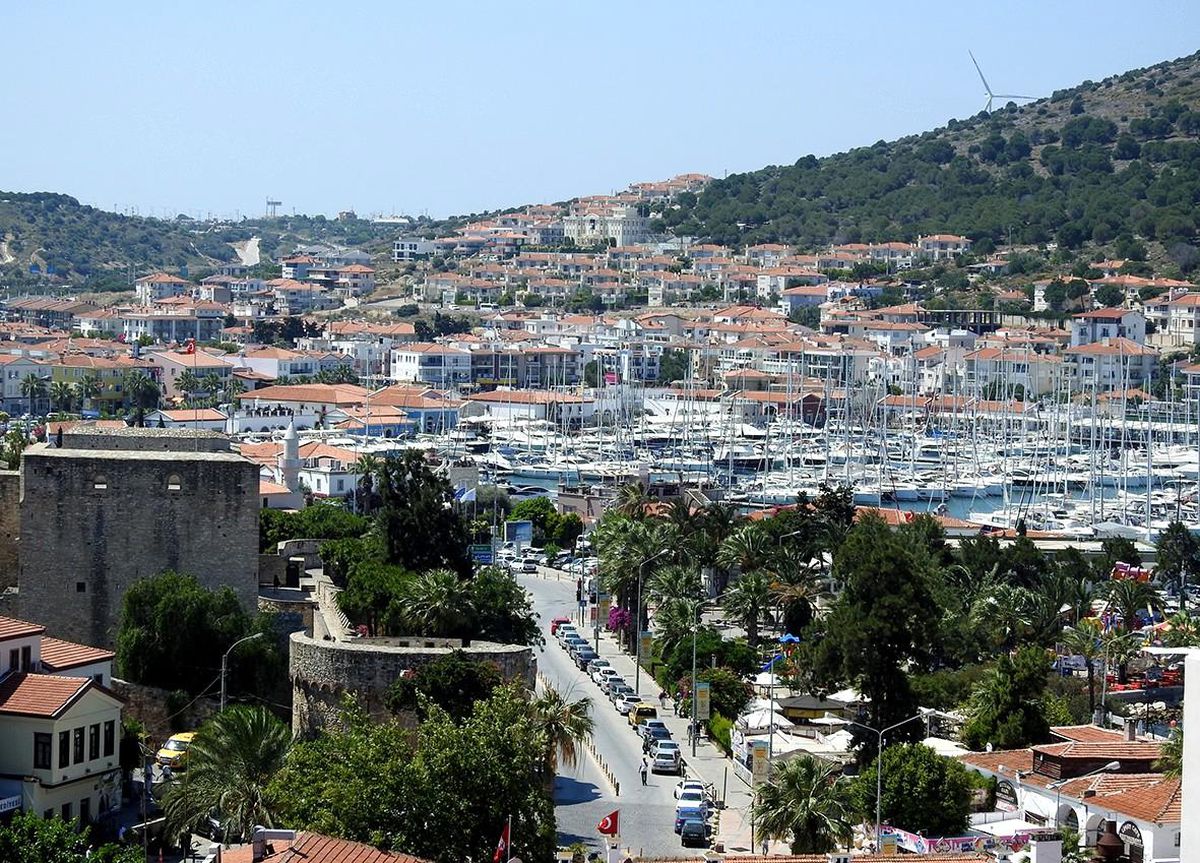 Çeşme bayramda tam doluluğa ulaşamasa da esnaf memnun