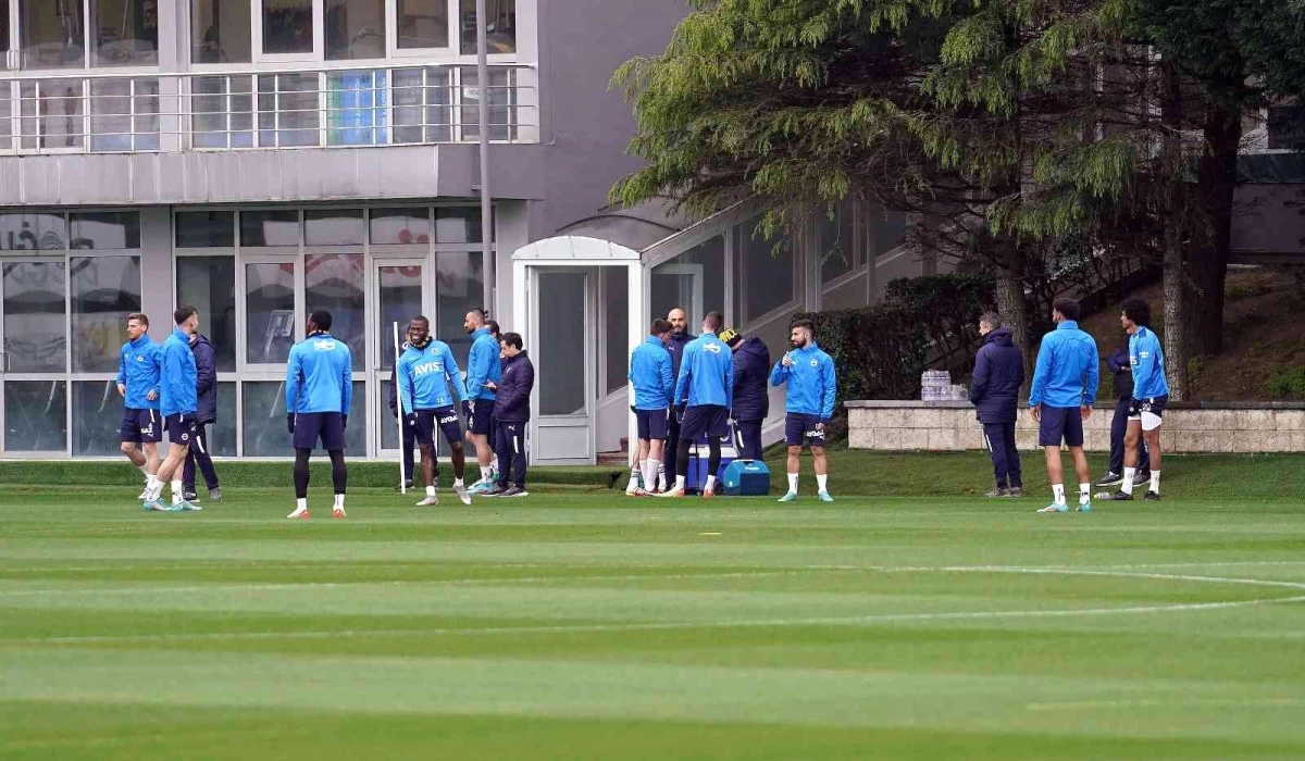 Fenerbahçe, Beşiktaş derbisi hazırlıklarını sürdürdü