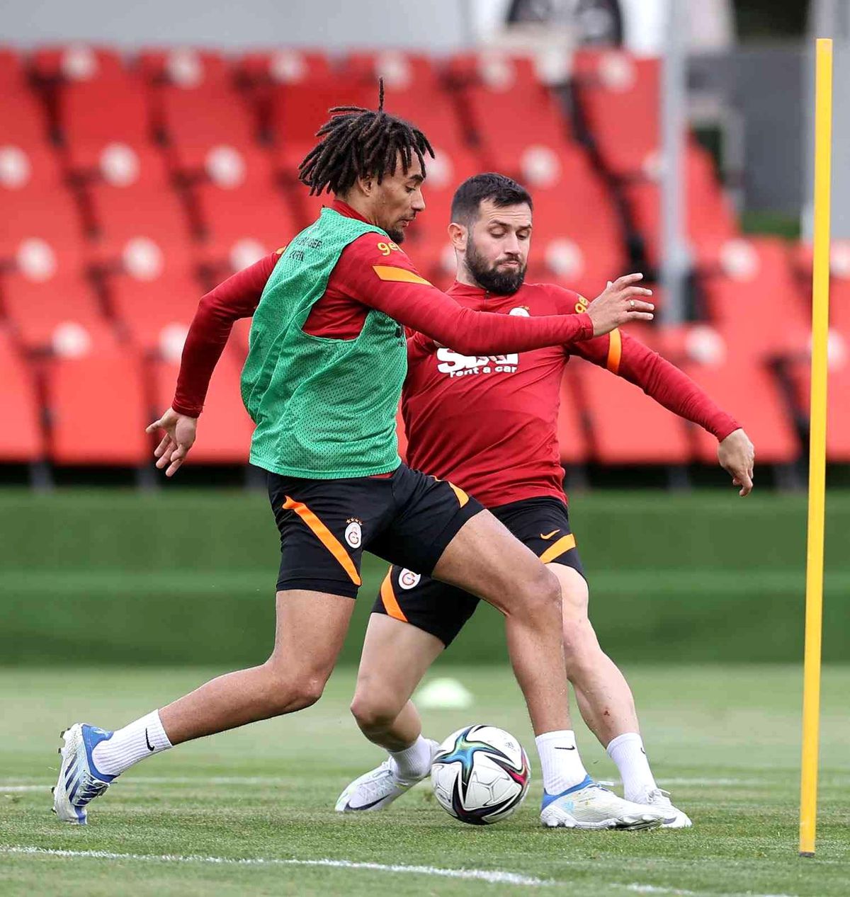 Galatasaray\'da Medipol Başakşehir maçı hazırlıkları başladı