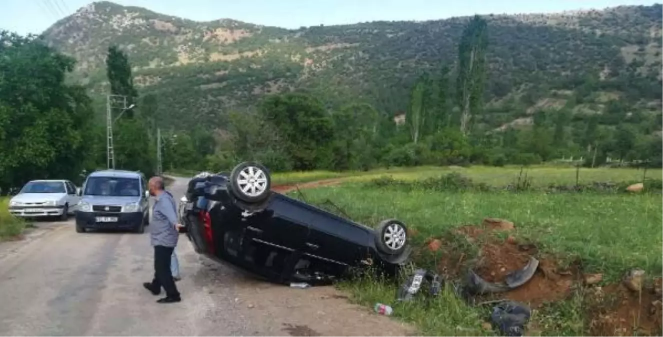 Gaziantep'te takla atan otomobildeki anne-oğul yaralandı