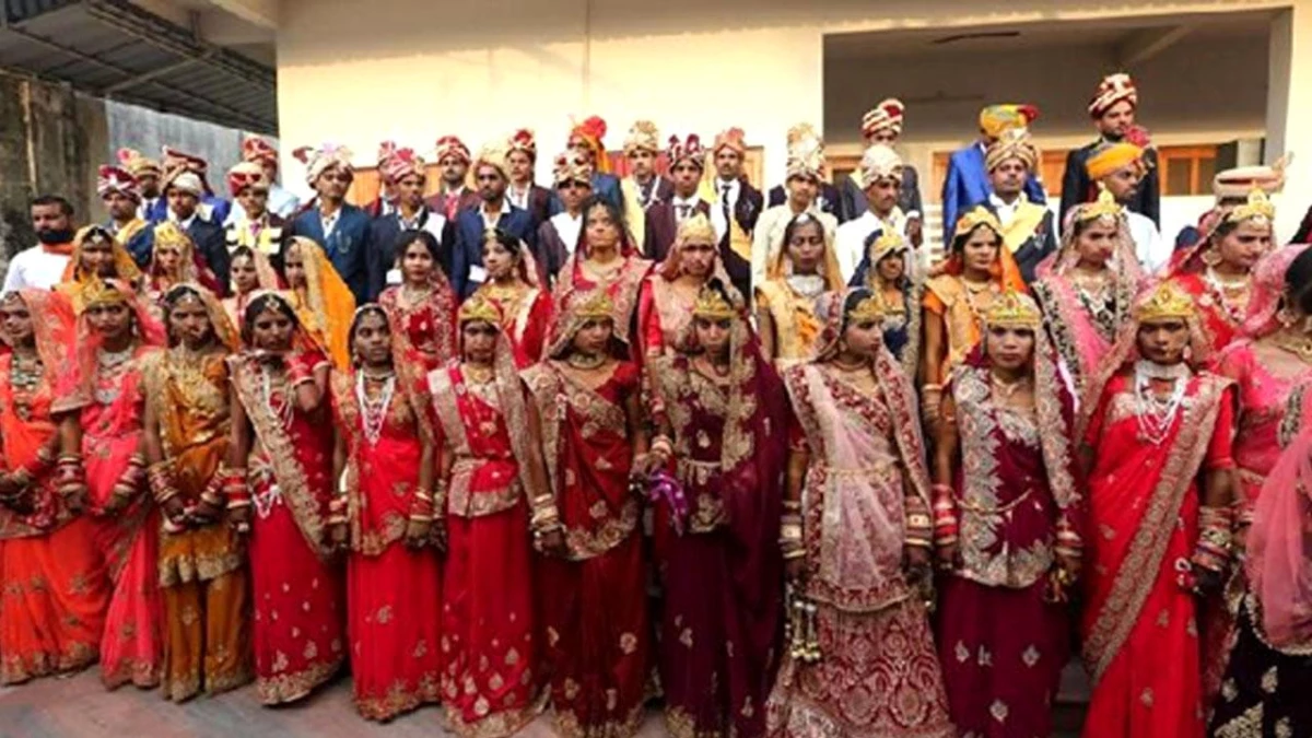 Hindistan\'ın Bhopal Kentinde Toplu Düğün Düzenlendi