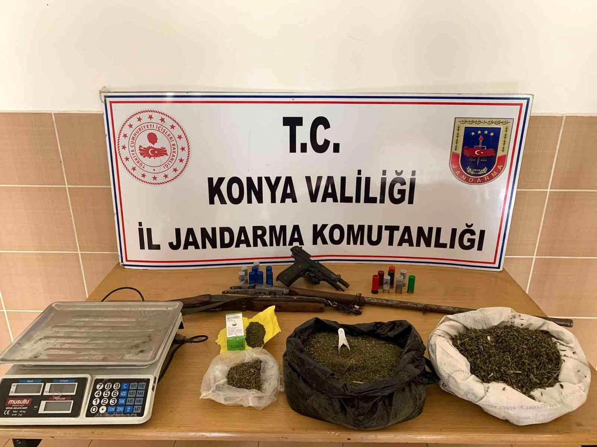 Hüyük\'te jandarma zehir tacirlerine geçit vermiyor