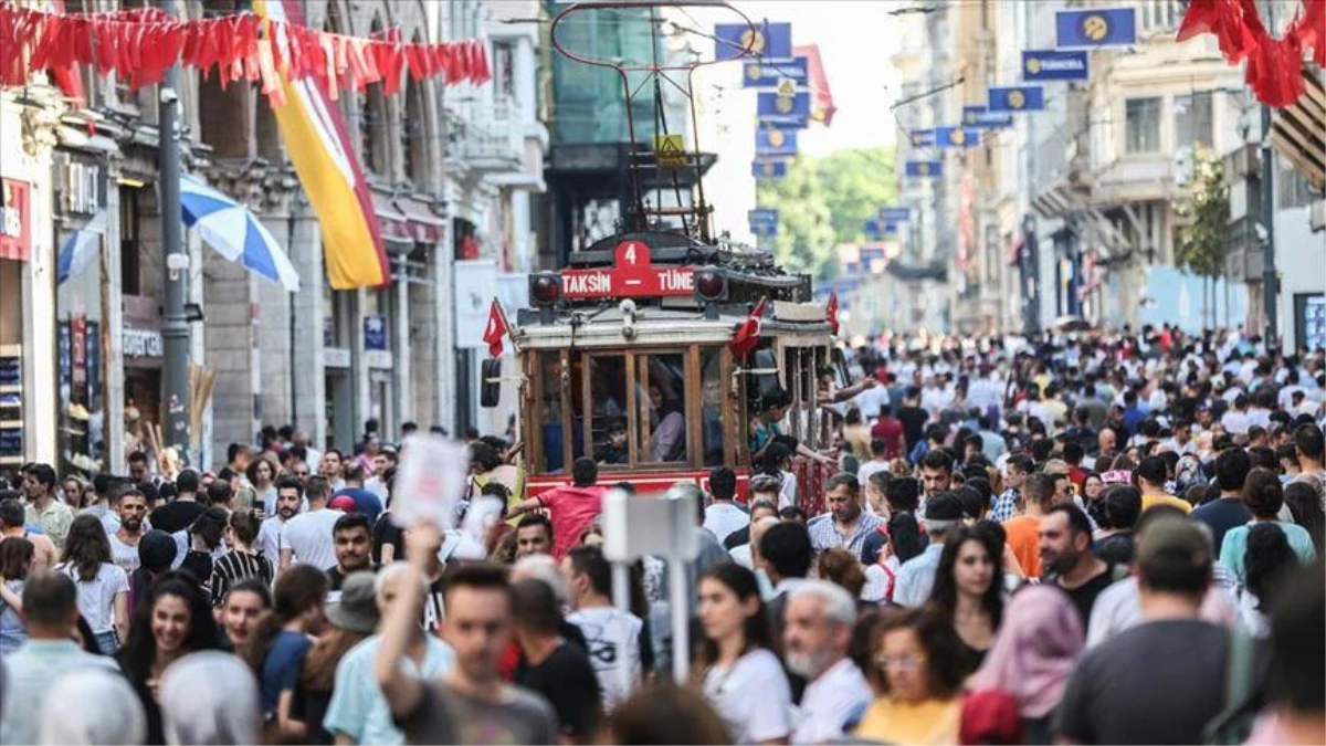 Valilik duyurdu: İstanbul\'da kaç yabancı ikamet ediyor?