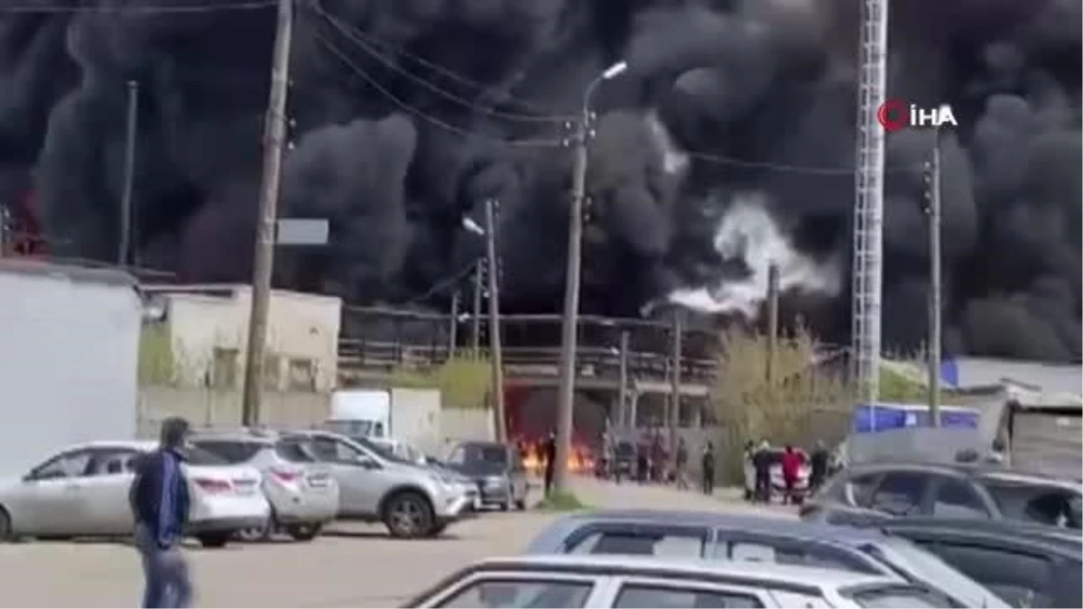 Rusya\'da kimyasal madde tankerinde yangın