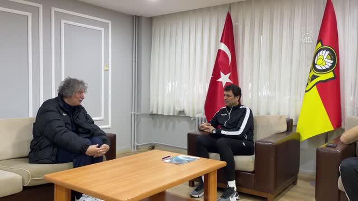 Son Dakika | Yeni Malatyaspor Teknik Direktörü Arslan: 'Ligi kaybederken genç oyuncuları kazanıyoruz'