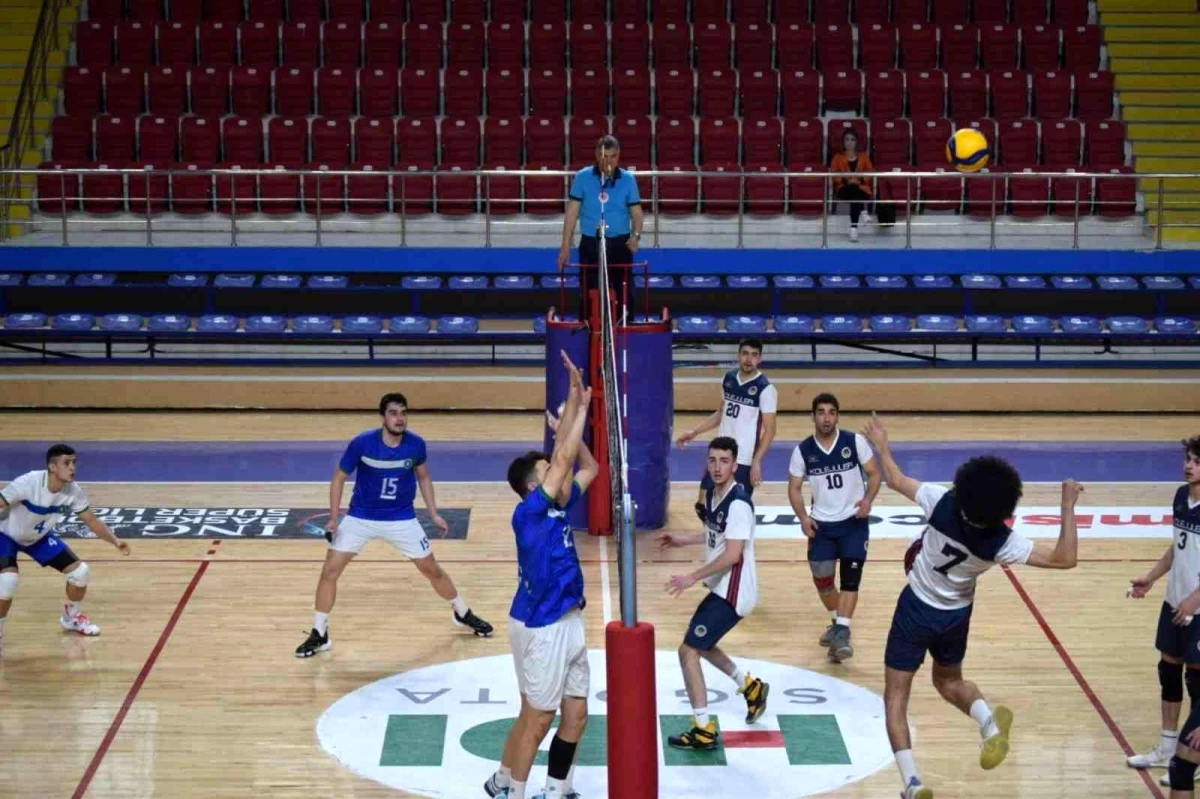 Afyonkarahisar\'da Voleybol Genç Erkekler Play Off müsabakaları sona erdi