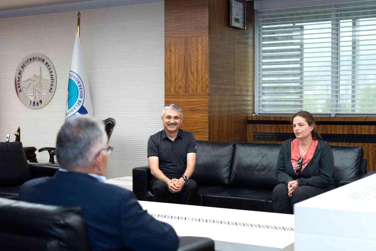 Başkan Büyükkılıç, Fransız Anadolu Araştırmaları Enstitüsünden Dr. Lamesa\'yı ağırladı