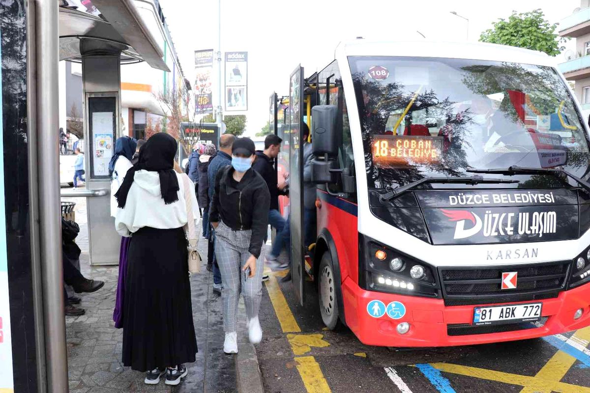 Bayramda 126 bin yolcu ücretsiz taşındı