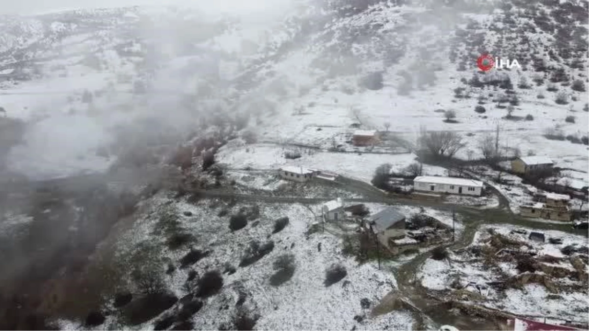 (ERZİNCAN - ÖZEL - DRON Erzincan\'da Mayıs ayında kar sürprizi