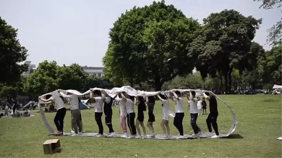 GUANGZHOU - Çin\'de Kovid-19\'un gölgesinde günlük hayat