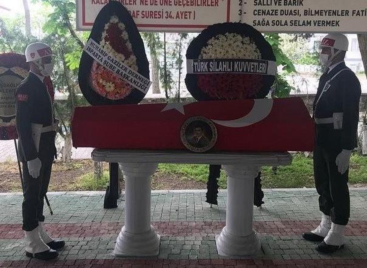 Son dakika haber! Isparta\'da vefat eden Kore gazisi Şahin\'in cenazesi, toprağa verildi