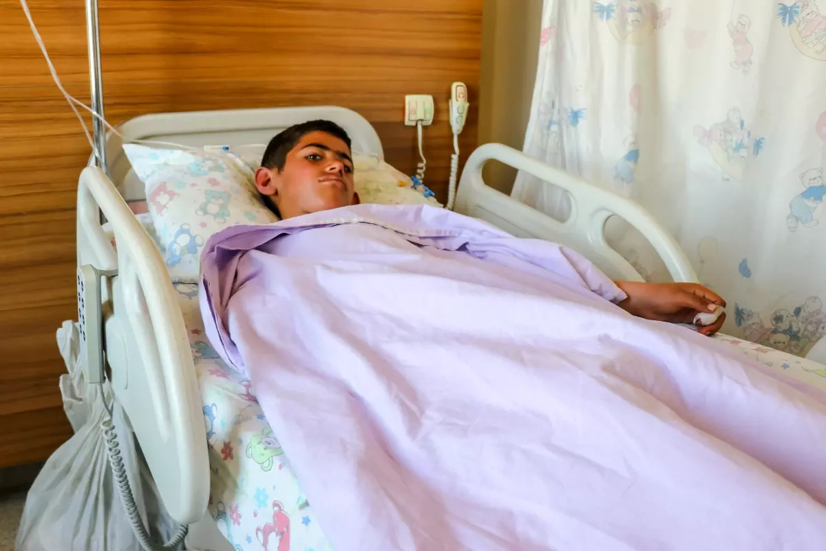 Kars\'ta kaybolduktan 4 gün sonra bulunan çocuğun tedavisi Van\'da sürüyor