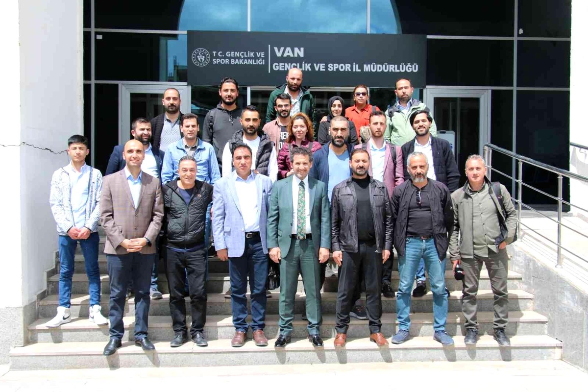 Van Gençlik ve Spor İl Müdürü İnanç Vanlılarla helalleşti